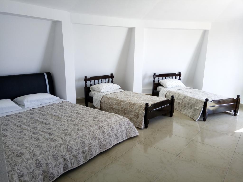 S&K Dotro Hotel Костинещи Екстериор снимка