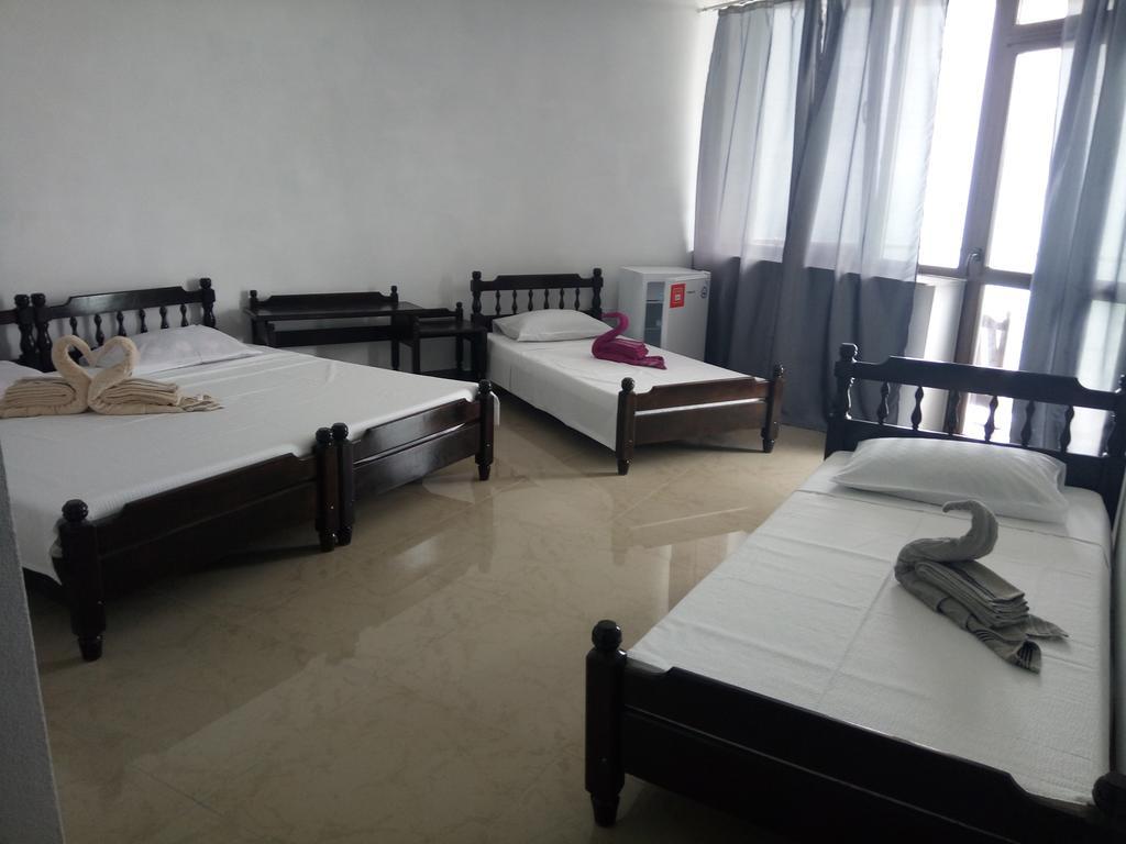 S&K Dotro Hotel Костинещи Екстериор снимка